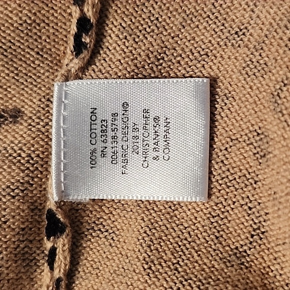 Women's L leopard print cardigan button- up sweater. - Picture 4 of 4